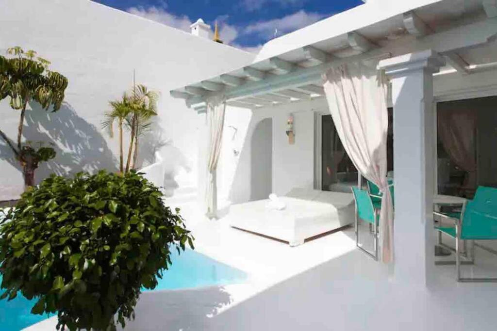 Villa De Lujo Maruca Corralejo Exterior photo